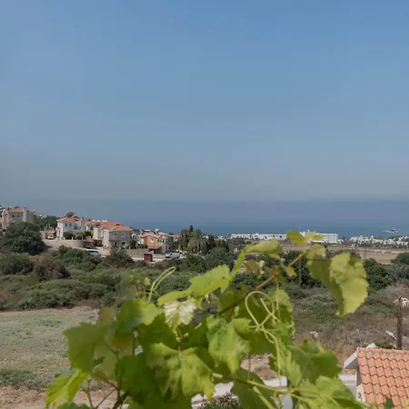 Phaedrus Living Seaview Hilltop Maisonette Holiday home *