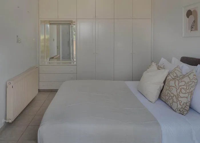 Holiday home Phaedrus Living Seaview Hilltop Maisonette *