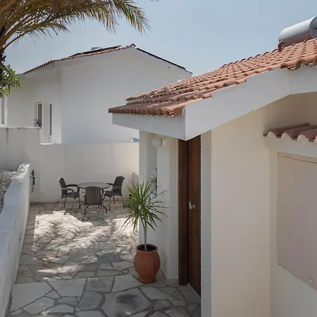 펜션 Phaedrus Living Seaview Hilltop Maisonette Klorakas