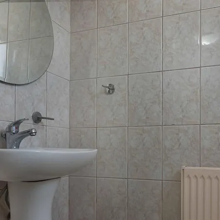 Phaedrus Living Seaview Hilltop Maisonette *