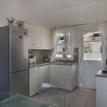 Phaedrus Living Seaview Hilltop Maisonette